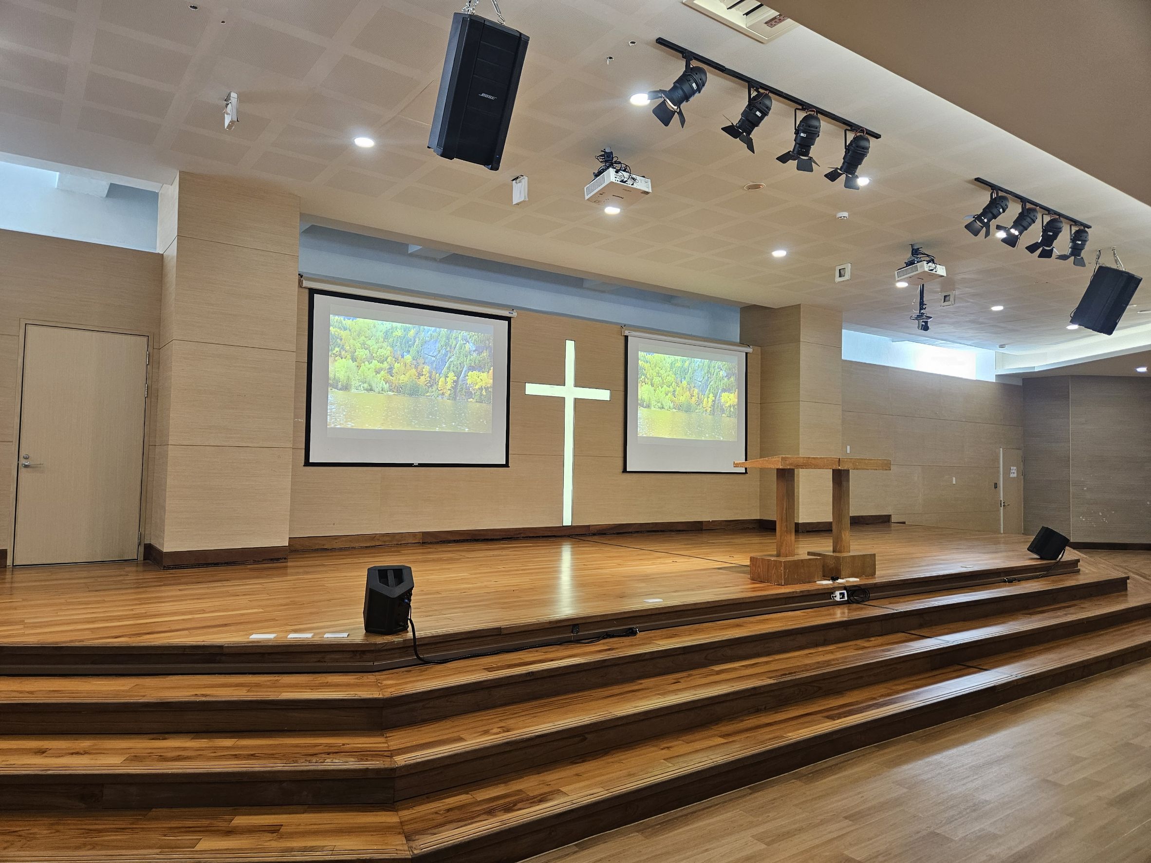 伯大尼展演廳全景